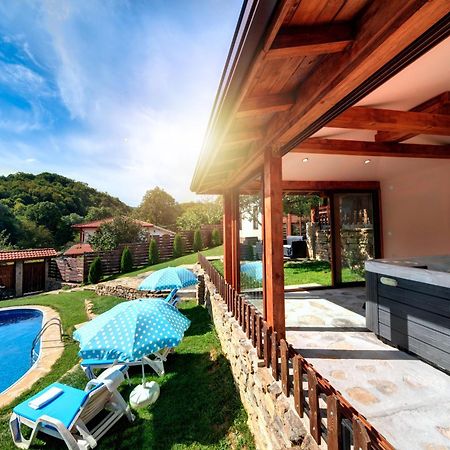 House Maya Трявна Екстер'єр фото