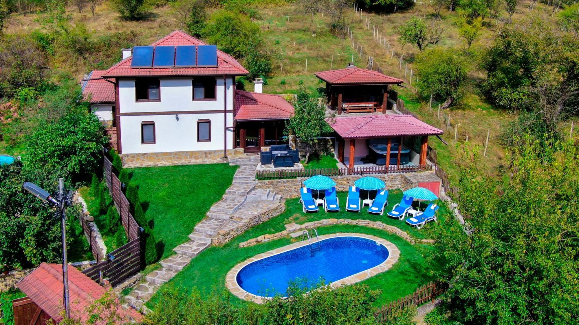 House Maya Трявна Екстер'єр фото