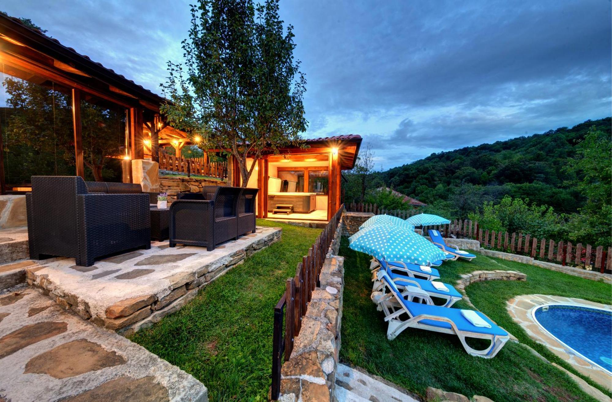 House Maya Трявна Екстер'єр фото