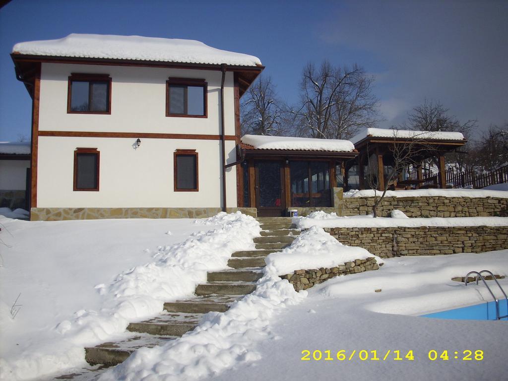 House Maya Трявна Екстер'єр фото